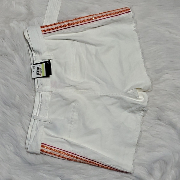 Trina Turk white shorts - Picture 4 of 7